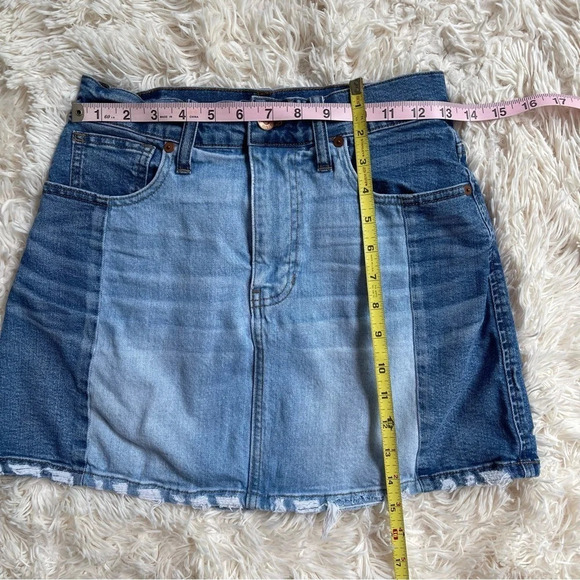 Madewell Skirts A-Line Rigid Denim Mini Skirt distressed hem blue size 26 - Picture 2 of 8